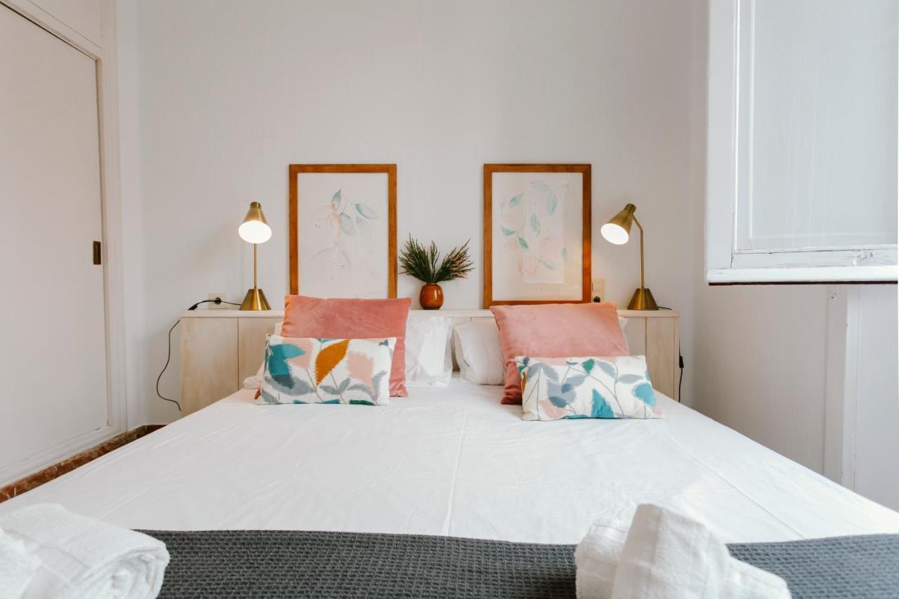 شقة Bright And Cozy-1Bd 1Bth & 2Bd 1Bth- La Giralda إشبيلية المظهر الخارجي الصورة