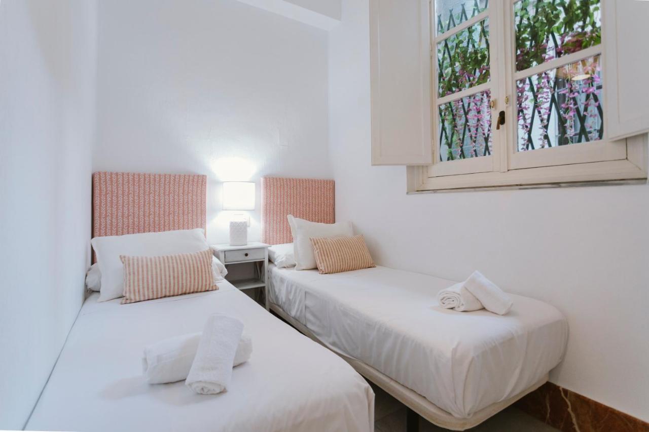 شقة Bright And Cozy-1Bd 1Bth & 2Bd 1Bth- La Giralda إشبيلية المظهر الخارجي الصورة