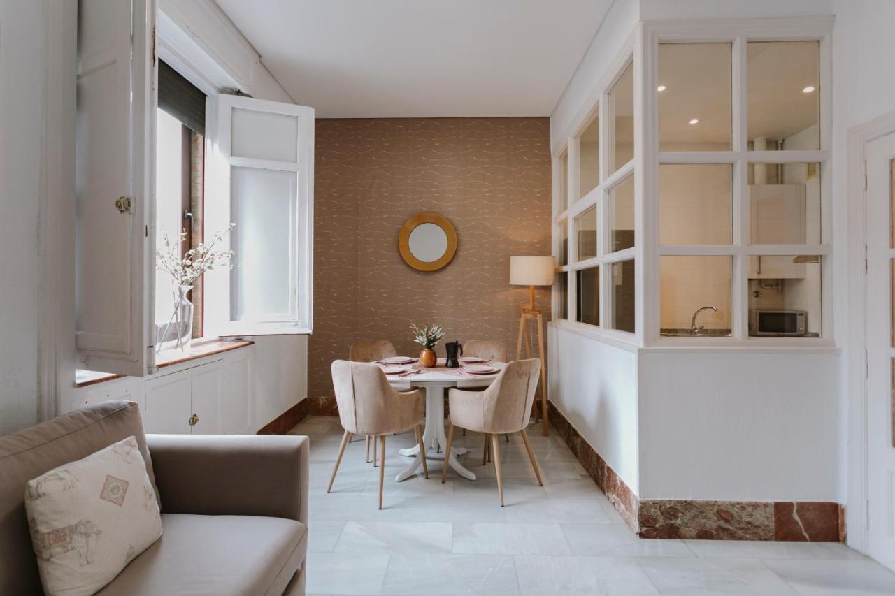 شقة Bright And Cozy-1Bd 1Bth & 2Bd 1Bth- La Giralda إشبيلية المظهر الخارجي الصورة